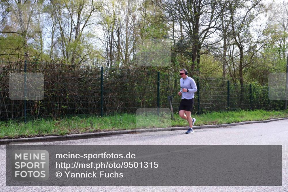 12.04.2026 - 45. Internationalen Wilhelmsburger Insellauf Yannick Fuchs http://msf.ph/oto/9501315 12.04.2026 11:15:27 Laufen  meine-sportfotos.de