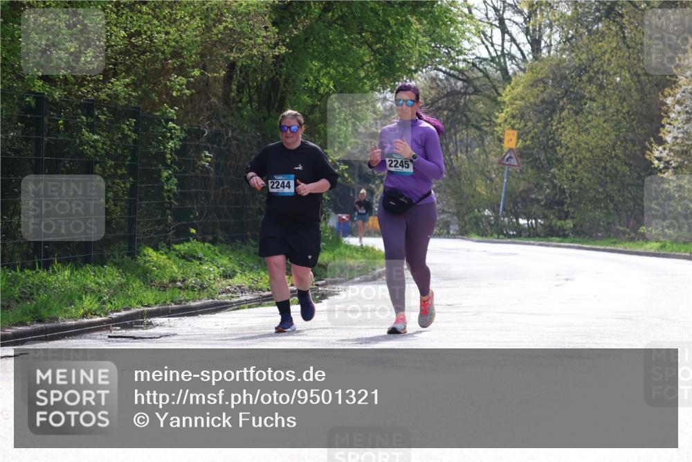 12.04.2026 - 45. Internationalen Wilhelmsburger Insellauf Yannick Fuchs http://msf.ph/oto/9501321 12.04.2026 11:15:47 Laufen 2244, 2245 meine-sportfotos.de