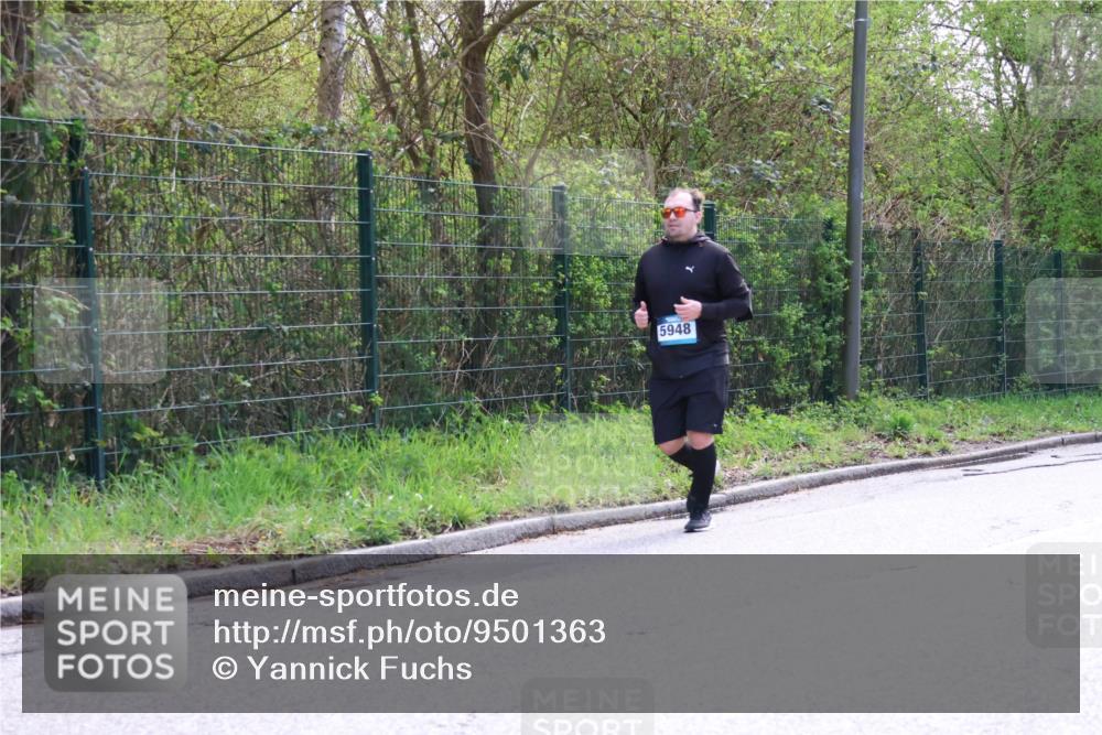 12.04.2026 - 45. Internationalen Wilhelmsburger Insellauf Yannick Fuchs http://msf.ph/oto/9501363 12.04.2026 11:17:22 Laufen 5948 meine-sportfotos.de