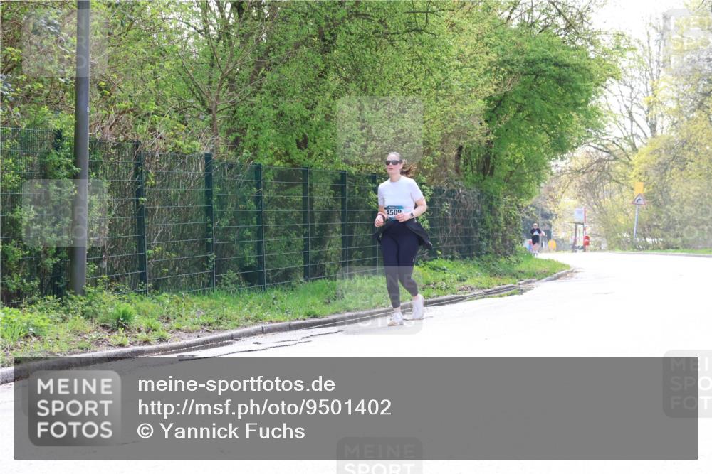 12.04.2026 - 45. Internationalen Wilhelmsburger Insellauf Yannick Fuchs http://msf.ph/oto/9501402 12.04.2026 11:17:45 Laufen 4500 meine-sportfotos.de