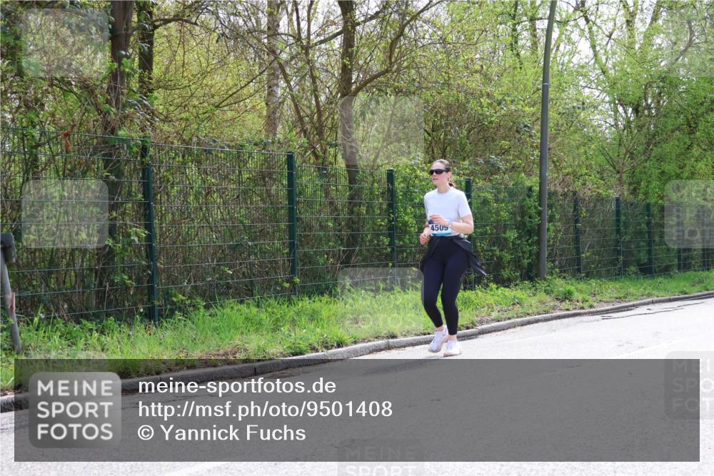 12.04.2026 - 45. Internationalen Wilhelmsburger Insellauf Yannick Fuchs http://msf.ph/oto/9501408 12.04.2026 11:17:49 Laufen 4509 meine-sportfotos.de