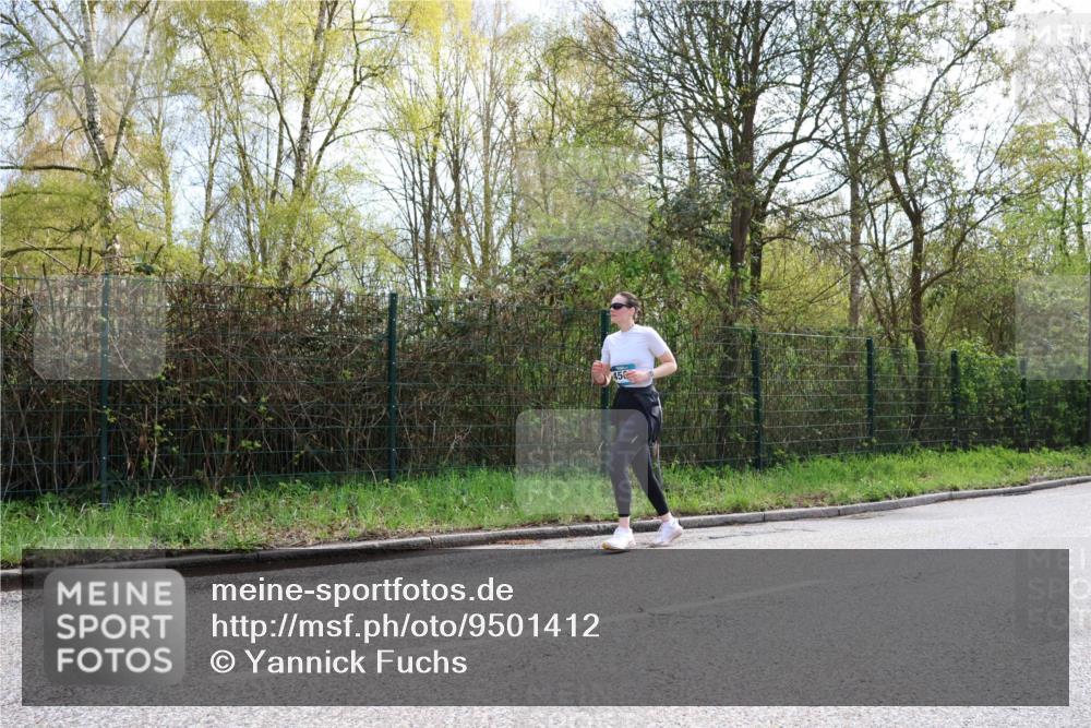 12.04.2026 - 45. Internationalen Wilhelmsburger Insellauf Yannick Fuchs http://msf.ph/oto/9501412 12.04.2026 11:17:51 Laufen 456 meine-sportfotos.de