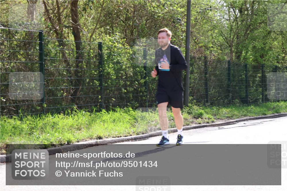 12.04.2026 - 45. Internationalen Wilhelmsburger Insellauf Yannick Fuchs http://msf.ph/oto/9501434 12.04.2026 11:18:33 Laufen  meine-sportfotos.de
