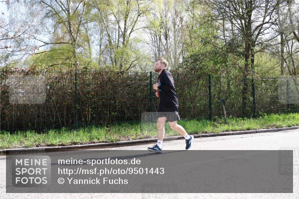 12.04.2026 - 45. Internationalen Wilhelmsburger Insellauf Yannick Fuchs http://msf.ph/oto/9501443 12.04.2026 11:18:36 Laufen  meine-sportfotos.de
