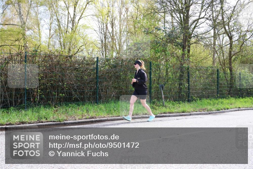 12.04.2026 - 45. Internationalen Wilhelmsburger Insellauf Yannick Fuchs http://msf.ph/oto/9501472 12.04.2026 11:19:54 Laufen  meine-sportfotos.de