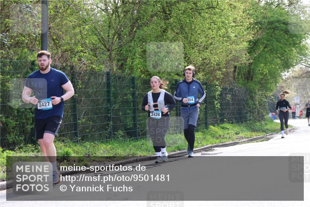 12.04.2026 - 45. Internationalen Wilhelmsburger Insellauf Yannick Fuchs http://msf.ph/oto/9501481 12.04.2026 11:20:30 Laufen 2427, 2428, 354 meine-sportfotos.de
