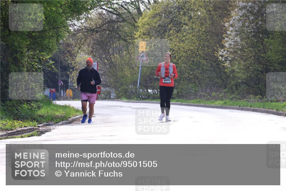 12.04.2026 - 45. Internationalen Wilhelmsburger Insellauf Yannick Fuchs http://msf.ph/oto/9501505 12.04.2026 11:21:01 Laufen 9, 5655 meine-sportfotos.de