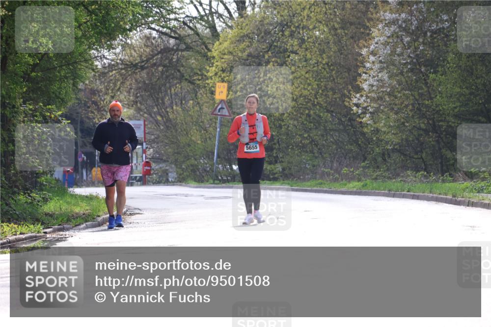 12.04.2026 - 45. Internationalen Wilhelmsburger Insellauf Yannick Fuchs http://msf.ph/oto/9501508 12.04.2026 11:21:03 Laufen 9, 5655 meine-sportfotos.de