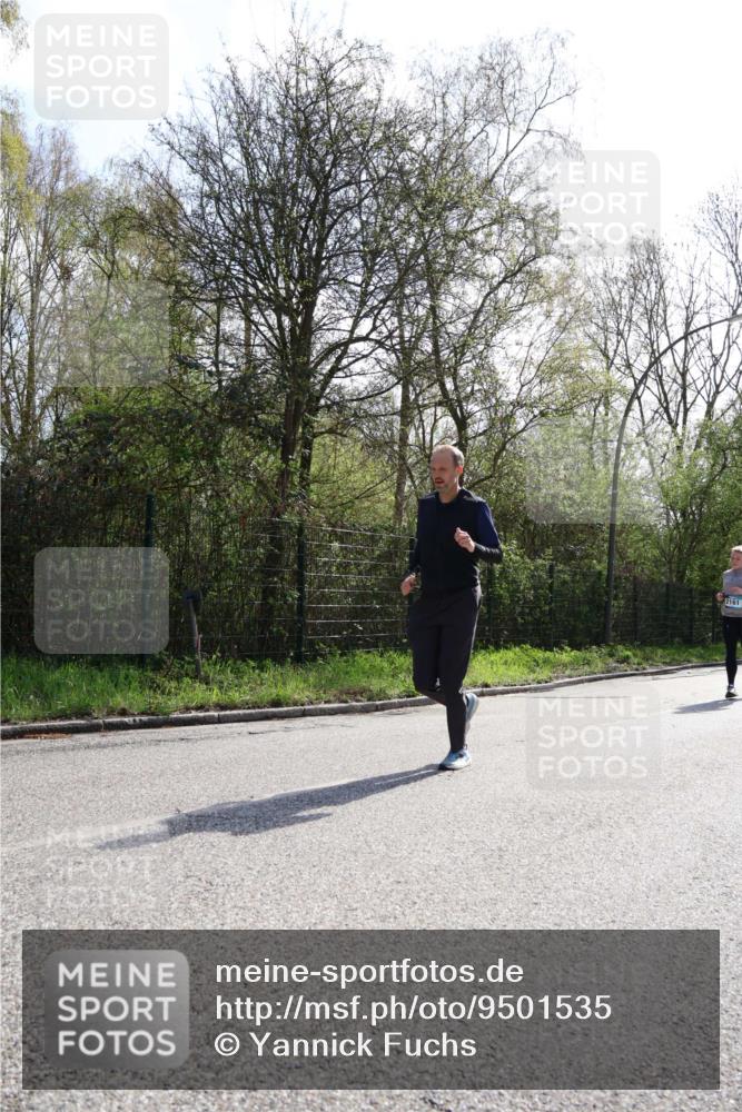 12.04.2026 - 45. Internationalen Wilhelmsburger Insellauf Yannick Fuchs http://msf.ph/oto/9501535 12.04.2026 11:23:07 Laufen 2161 meine-sportfotos.de