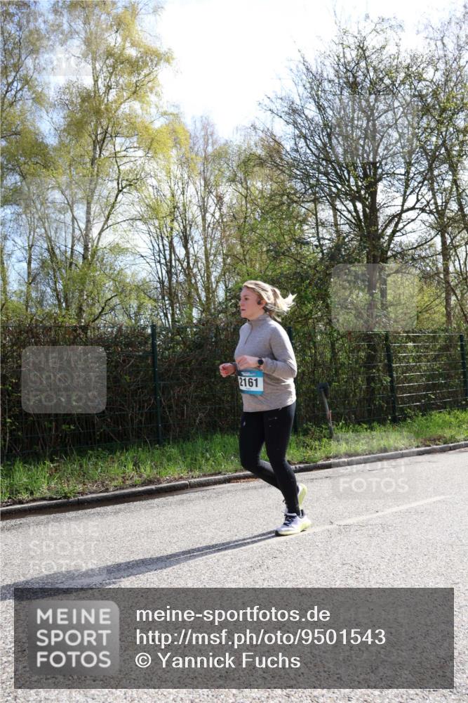 12.04.2026 - 45. Internationalen Wilhelmsburger Insellauf Yannick Fuchs http://msf.ph/oto/9501543 12.04.2026 11:23:10 Laufen 2161 meine-sportfotos.de