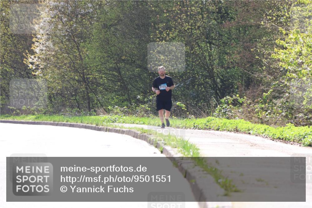 12.04.2026 - 45. Internationalen Wilhelmsburger Insellauf Yannick Fuchs http://msf.ph/oto/9501551 12.04.2026 11:23:44 Laufen 2722 meine-sportfotos.de