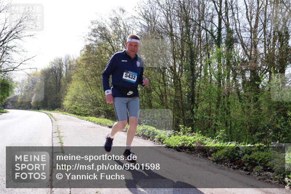 12.04.2026 - 45. Internationalen Wilhelmsburger Insellauf Yannick Fuchs http://msf.ph/oto/9501598 12.04.2026 11:24:58 Laufen 5432 meine-sportfotos.de
