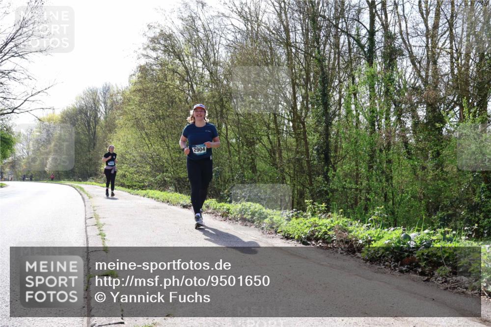 12.04.2026 - 45. Internationalen Wilhelmsburger Insellauf Yannick Fuchs http://msf.ph/oto/9501650 12.04.2026 11:27:53 Laufen 2663, 2904 meine-sportfotos.de