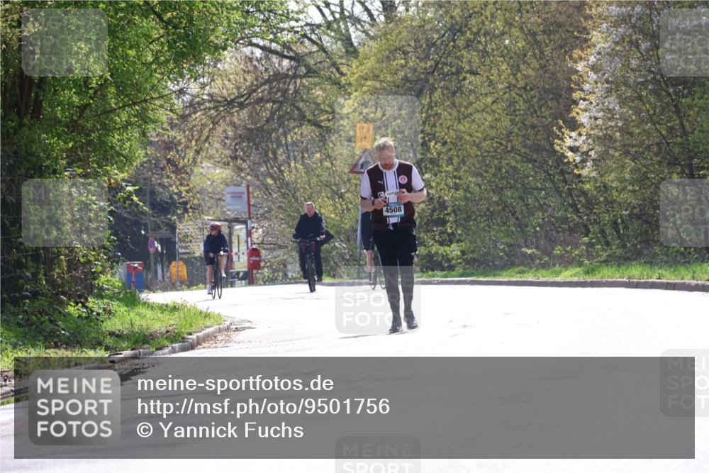 12.04.2026 - 45. Internationalen Wilhelmsburger Insellauf Yannick Fuchs http://msf.ph/oto/9501756 12.04.2026 11:33:52 Laufen 9, 4508 meine-sportfotos.de