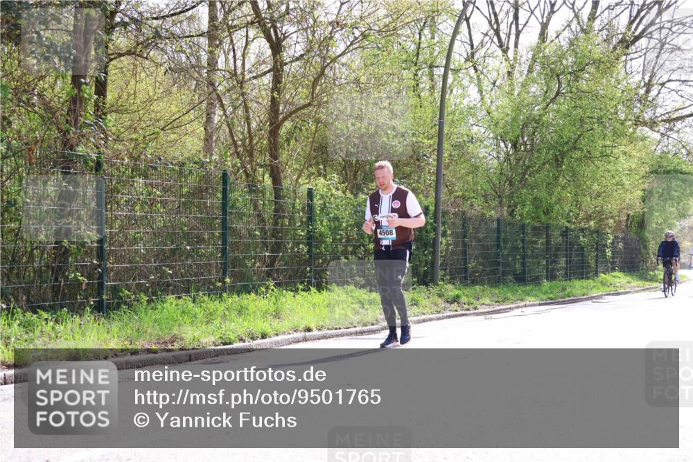 12.04.2026 - 45. Internationalen Wilhelmsburger Insellauf Yannick Fuchs http://msf.ph/oto/9501765 12.04.2026 11:34:10 Laufen 4508 meine-sportfotos.de