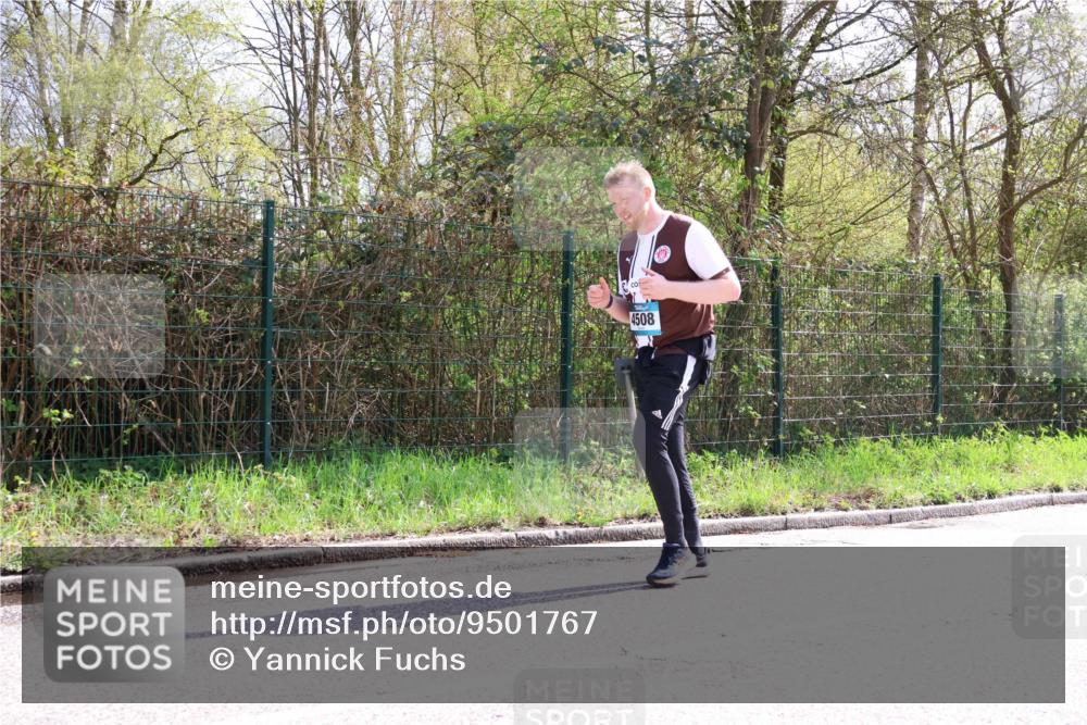 12.04.2026 - 45. Internationalen Wilhelmsburger Insellauf Yannick Fuchs http://msf.ph/oto/9501767 12.04.2026 11:34:12 Laufen 4508 meine-sportfotos.de