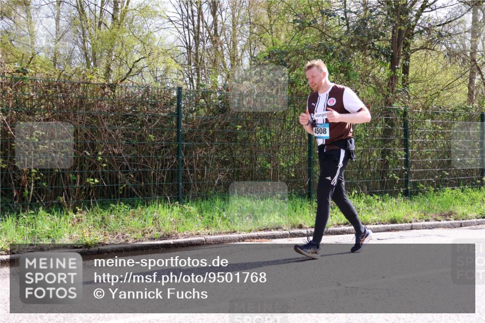 12.04.2026 - 45. Internationalen Wilhelmsburger Insellauf Yannick Fuchs http://msf.ph/oto/9501768 12.04.2026 11:34:12 Laufen 4508 meine-sportfotos.de