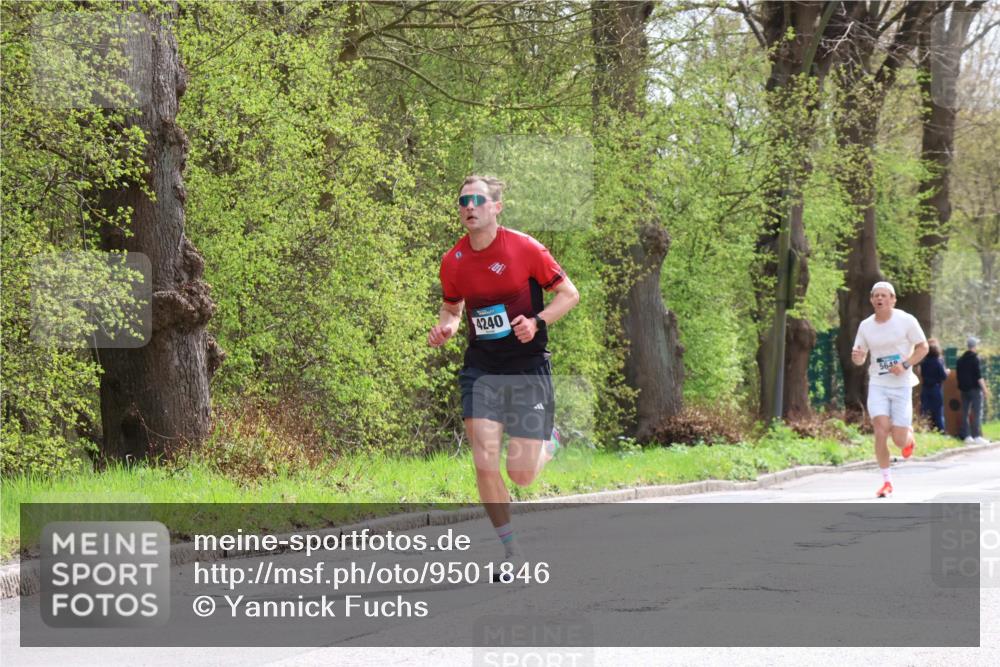 12.04.2026 - 45. Internationalen Wilhelmsburger Insellauf Yannick Fuchs http://msf.ph/oto/9501846 12.04.2026 12:41:16 Laufen 4240, 5649 meine-sportfotos.de