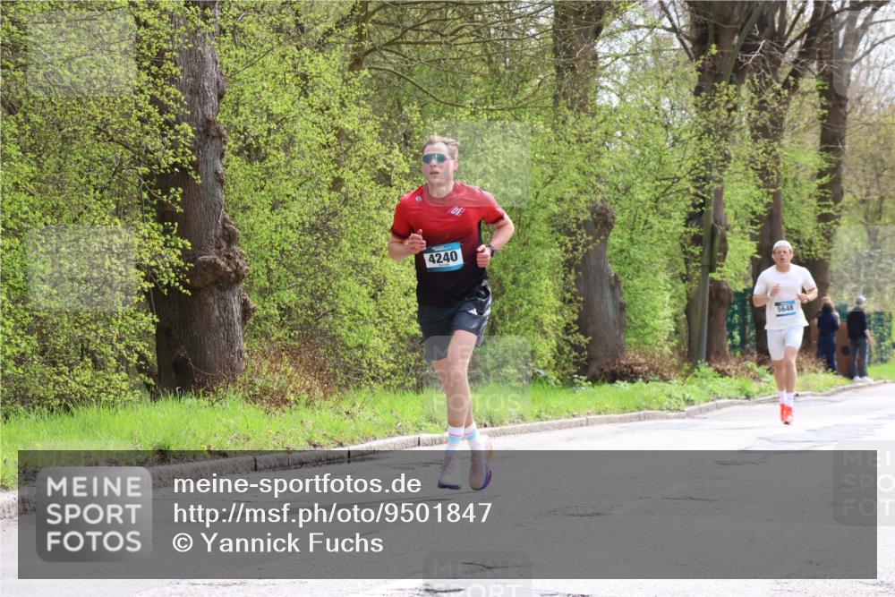 12.04.2026 - 45. Internationalen Wilhelmsburger Insellauf Yannick Fuchs http://msf.ph/oto/9501847 12.04.2026 12:41:16 Laufen 4240, 5648 meine-sportfotos.de