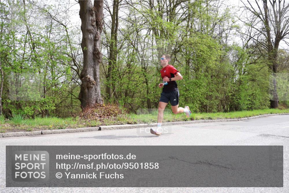 12.04.2026 - 45. Internationalen Wilhelmsburger Insellauf Yannick Fuchs http://msf.ph/oto/9501858 12.04.2026 12:41:19 Laufen  meine-sportfotos.de