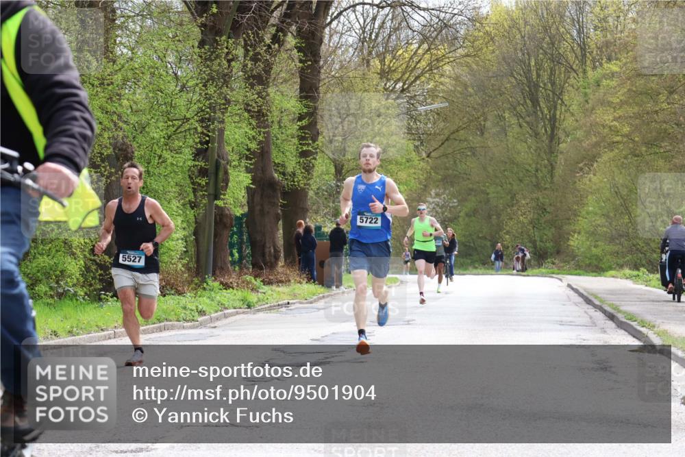 12.04.2026 - 45. Internationalen Wilhelmsburger Insellauf Yannick Fuchs http://msf.ph/oto/9501904 12.04.2026 12:42:21 Laufen 5527, 5722 meine-sportfotos.de