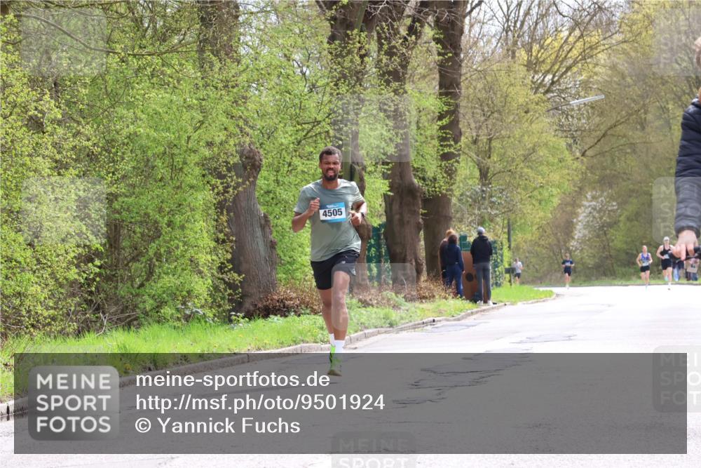 12.04.2026 - 45. Internationalen Wilhelmsburger Insellauf Yannick Fuchs http://msf.ph/oto/9501924 12.04.2026 12:42:30 Laufen 4505 meine-sportfotos.de