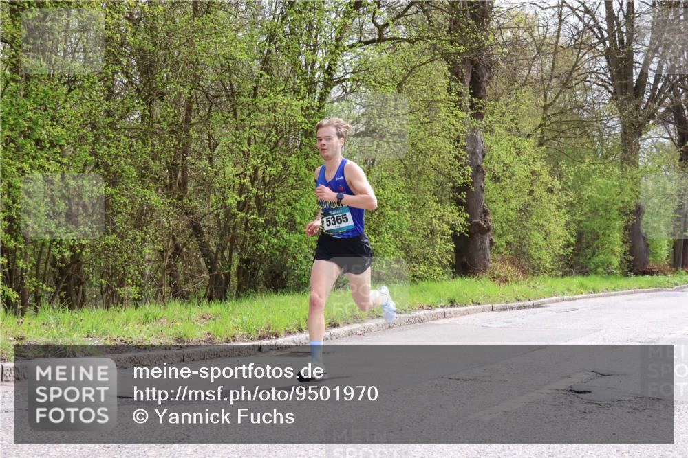 12.04.2026 - 45. Internationalen Wilhelmsburger Insellauf Yannick Fuchs http://msf.ph/oto/9501970 12.04.2026 12:42:52 Laufen 5365 meine-sportfotos.de