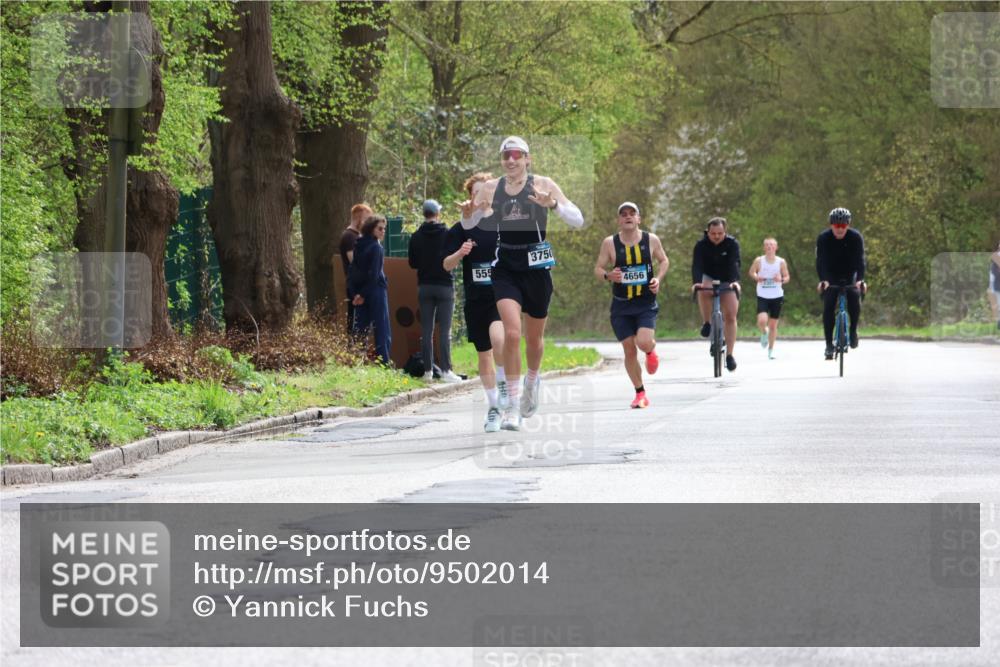 12.04.2026 - 45. Internationalen Wilhelmsburger Insellauf Yannick Fuchs http://msf.ph/oto/9502014 12.04.2026 12:43:06 Laufen 555, 3750, 4656 meine-sportfotos.de