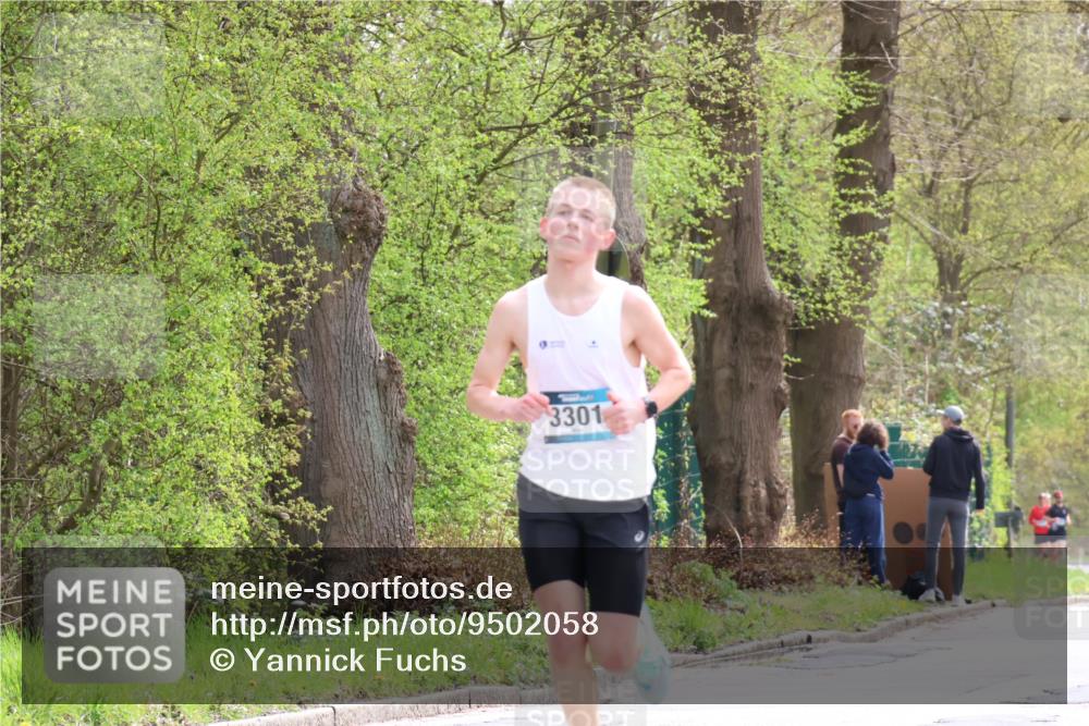12.04.2026 - 45. Internationalen Wilhelmsburger Insellauf Yannick Fuchs http://msf.ph/oto/9502058 12.04.2026 12:43:24 Laufen 3301 meine-sportfotos.de