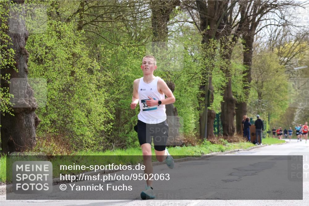 12.04.2026 - 45. Internationalen Wilhelmsburger Insellauf Yannick Fuchs http://msf.ph/oto/9502063 12.04.2026 12:43:25 Laufen 33 meine-sportfotos.de