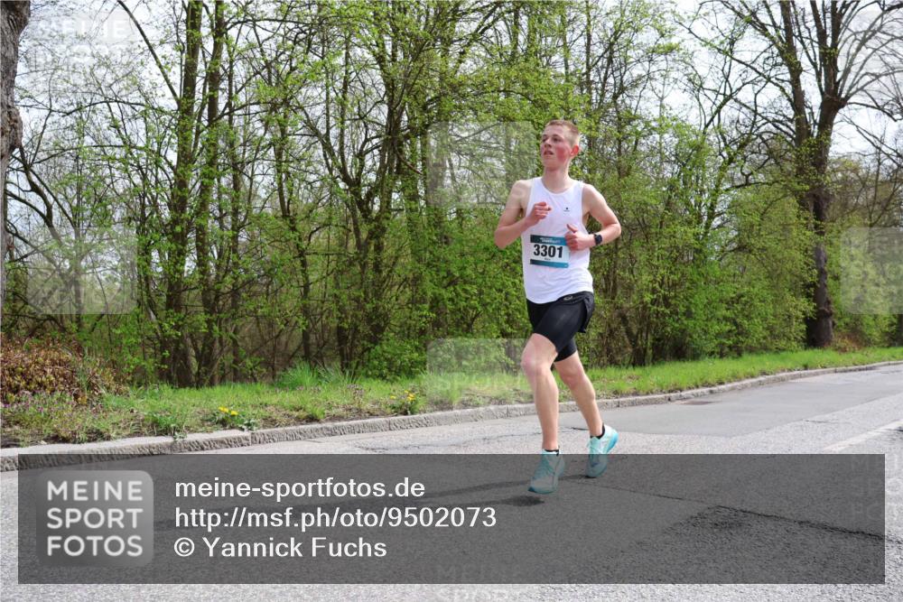 12.04.2026 - 45. Internationalen Wilhelmsburger Insellauf Yannick Fuchs http://msf.ph/oto/9502073 12.04.2026 12:43:28 Laufen 3301 meine-sportfotos.de