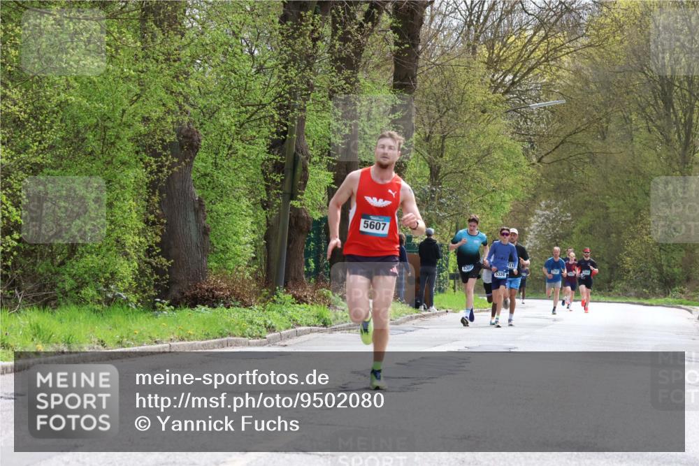 12.04.2026 - 45. Internationalen Wilhelmsburger Insellauf Yannick Fuchs http://msf.ph/oto/9502080 12.04.2026 12:43:41 Laufen 5607, 5307, 5326, 2787 meine-sportfotos.de