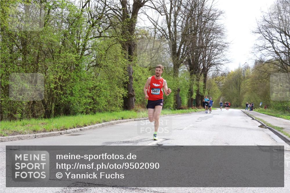 12.04.2026 - 45. Internationalen Wilhelmsburger Insellauf Yannick Fuchs http://msf.ph/oto/9502090 12.04.2026 12:43:43 Laufen 5607 meine-sportfotos.de