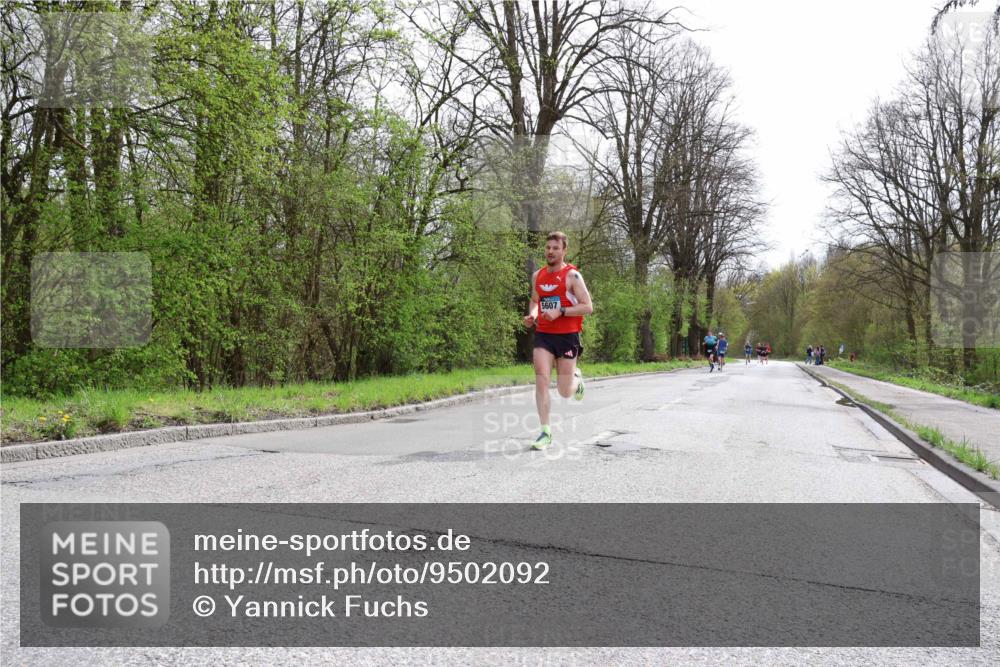 12.04.2026 - 45. Internationalen Wilhelmsburger Insellauf Yannick Fuchs http://msf.ph/oto/9502092 12.04.2026 12:43:44 Laufen 5607 meine-sportfotos.de
