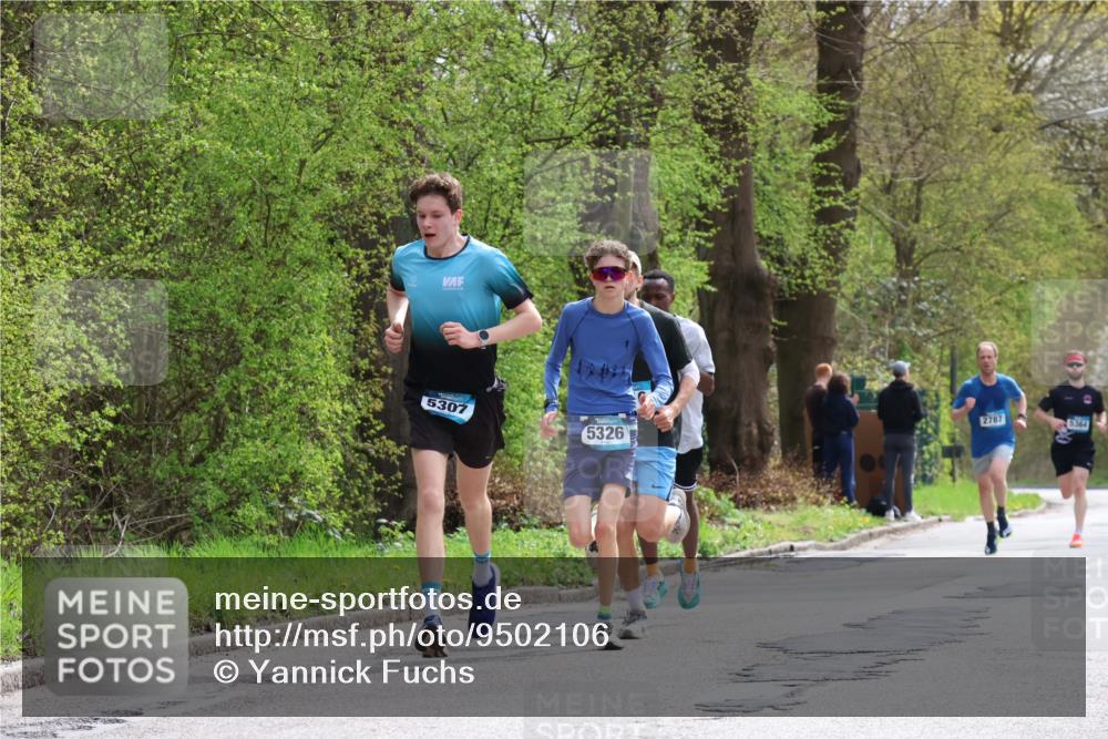12.04.2026 - 45. Internationalen Wilhelmsburger Insellauf Yannick Fuchs http://msf.ph/oto/9502106 12.04.2026 12:43:47 Laufen 5307, 2787, 5326 meine-sportfotos.de