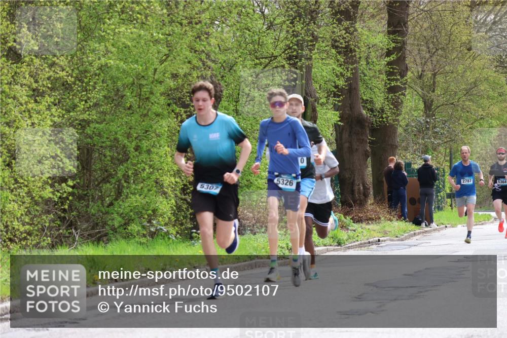 12.04.2026 - 45. Internationalen Wilhelmsburger Insellauf Yannick Fuchs http://msf.ph/oto/9502107 12.04.2026 12:43:47 Laufen 5307, 2787, 5364, 5326 meine-sportfotos.de