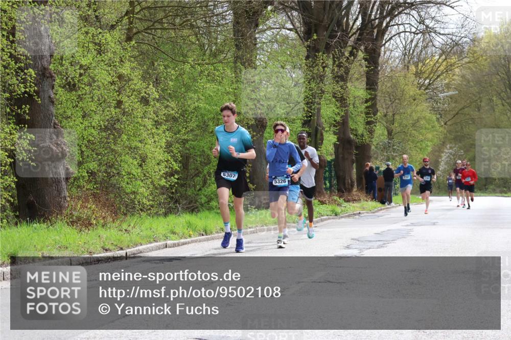 12.04.2026 - 45. Internationalen Wilhelmsburger Insellauf Yannick Fuchs http://msf.ph/oto/9502108 12.04.2026 12:43:48 Laufen 5307, 2787, 5326, 5364 meine-sportfotos.de
