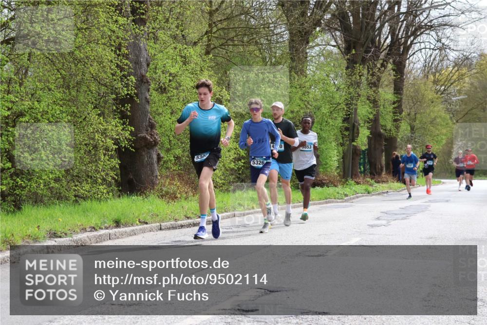 12.04.2026 - 45. Internationalen Wilhelmsburger Insellauf Yannick Fuchs http://msf.ph/oto/9502114 12.04.2026 12:43:49 Laufen 530, 5326, 853, 2787 meine-sportfotos.de