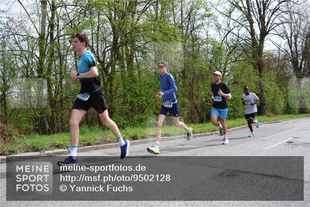 12.04.2026 - 45. Internationalen Wilhelmsburger Insellauf Yannick Fuchs http://msf.ph/oto/9502128 12.04.2026 12:43:52 Laufen 5326, 5307, 4110, 5853 meine-sportfotos.de