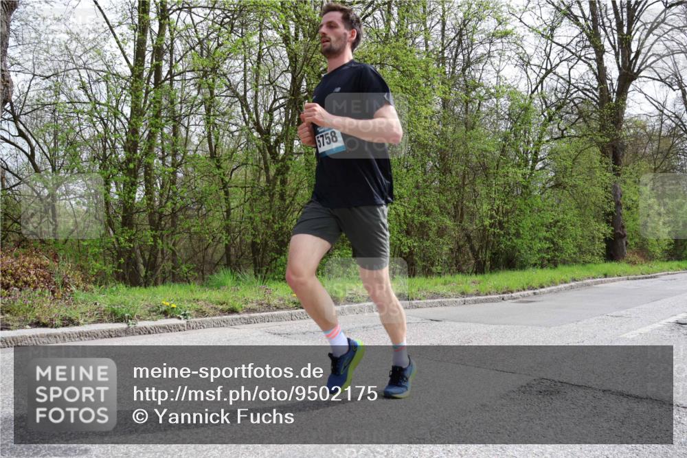 12.04.2026 - 45. Internationalen Wilhelmsburger Insellauf Yannick Fuchs http://msf.ph/oto/9502175 12.04.2026 12:44:03 Laufen 5758 meine-sportfotos.de