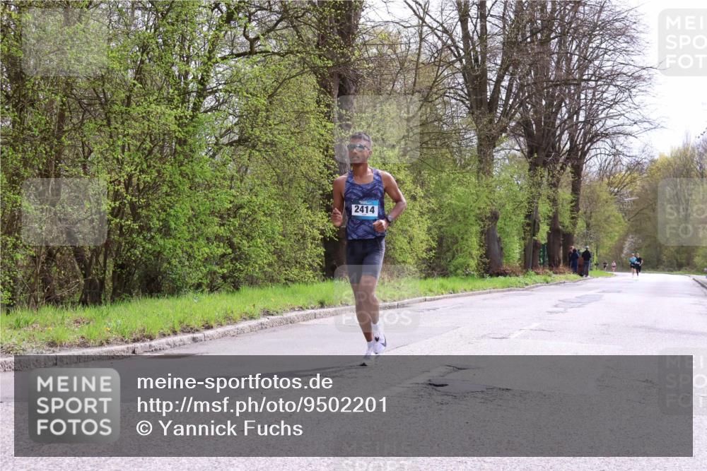 12.04.2026 - 45. Internationalen Wilhelmsburger Insellauf Yannick Fuchs http://msf.ph/oto/9502201 12.04.2026 12:44:10 Laufen 2414 meine-sportfotos.de