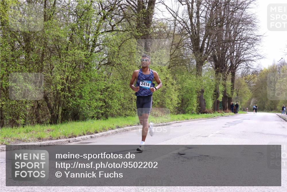 12.04.2026 - 45. Internationalen Wilhelmsburger Insellauf Yannick Fuchs http://msf.ph/oto/9502202 12.04.2026 12:44:10 Laufen 2414 meine-sportfotos.de