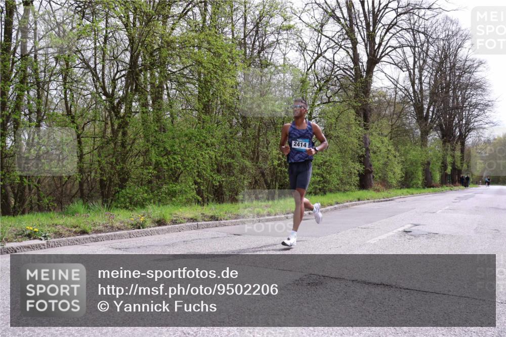 12.04.2026 - 45. Internationalen Wilhelmsburger Insellauf Yannick Fuchs http://msf.ph/oto/9502206 12.04.2026 12:44:10 Laufen 2414 meine-sportfotos.de