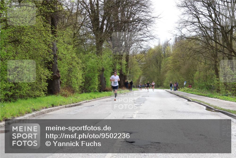 12.04.2026 - 45. Internationalen Wilhelmsburger Insellauf Yannick Fuchs http://msf.ph/oto/9502236 12.04.2026 12:44:31 Laufen 2378 meine-sportfotos.de