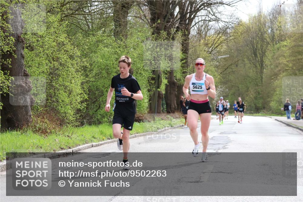 12.04.2026 - 45. Internationalen Wilhelmsburger Insellauf Yannick Fuchs http://msf.ph/oto/9502263 12.04.2026 12:44:43 Laufen 2025, 5625 meine-sportfotos.de