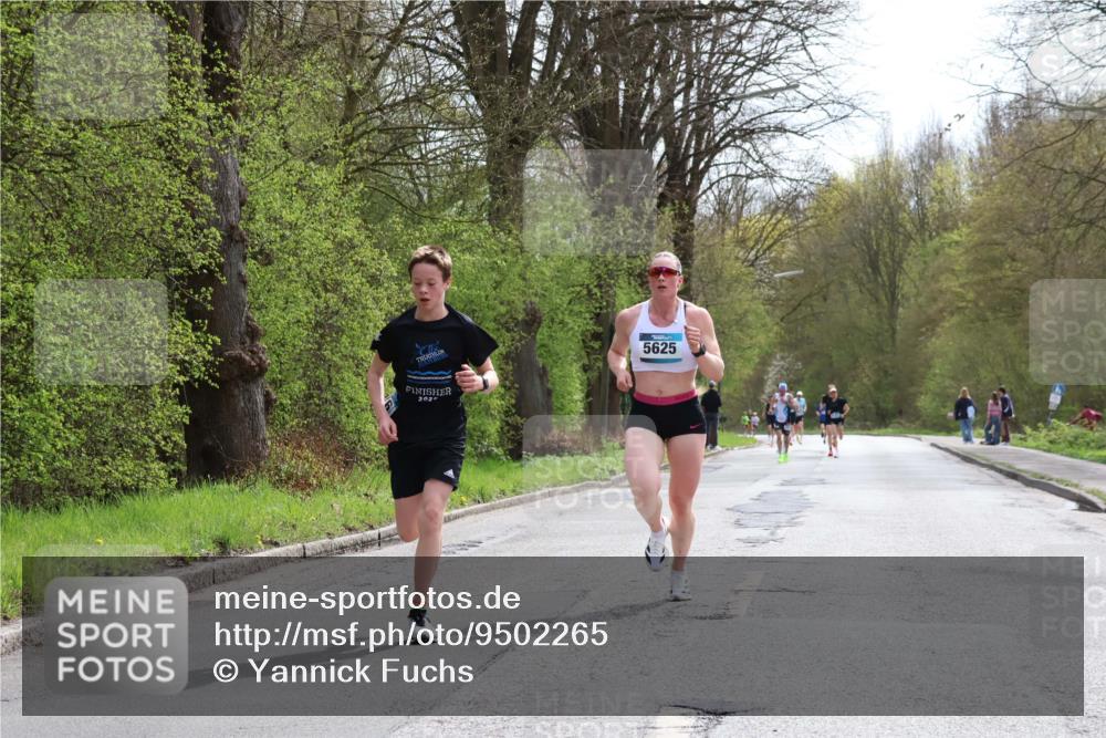 12.04.2026 - 45. Internationalen Wilhelmsburger Insellauf Yannick Fuchs http://msf.ph/oto/9502265 12.04.2026 12:44:43 Laufen 202, 5625 meine-sportfotos.de