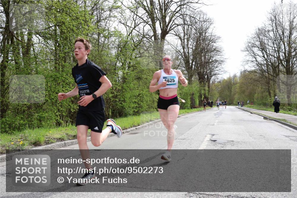 12.04.2026 - 45. Internationalen Wilhelmsburger Insellauf Yannick Fuchs http://msf.ph/oto/9502273 12.04.2026 12:44:45 Laufen 105, 5625 meine-sportfotos.de