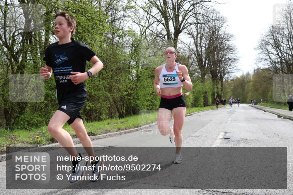 12.04.2026 - 45. Internationalen Wilhelmsburger Insellauf Yannick Fuchs http://msf.ph/oto/9502274 12.04.2026 12:44:45 Laufen 00000000000000, 2025, 5625 meine-sportfotos.de