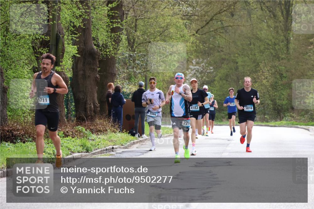 12.04.2026 - 45. Internationalen Wilhelmsburger Insellauf Yannick Fuchs http://msf.ph/oto/9502277 12.04.2026 12:44:47 Laufen 5711, 5566, 2218, 5146, 4183, 3816 meine-sportfotos.de