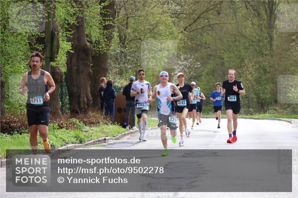 12.04.2026 - 45. Internationalen Wilhelmsburger Insellauf Yannick Fuchs http://msf.ph/oto/9502278 12.04.2026 12:44:47 Laufen 5711, 5566, 221, 4183, 5146, 3816 meine-sportfotos.de